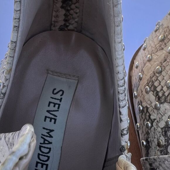 Steve Madden Animal Print Pointed Toe Ankle Boots Back Zipper Closure Size 8.5 - Picture 10 of 12